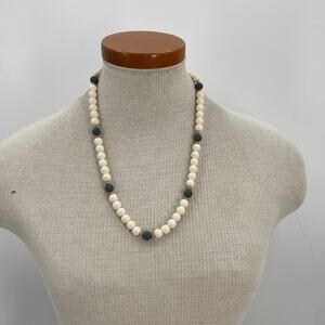 Vintage trifari blue and white round beaded necklace